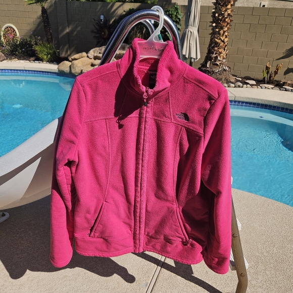 Large Women's Hot Pink Fuzzy Northface Jacket - Picture 9 of 10